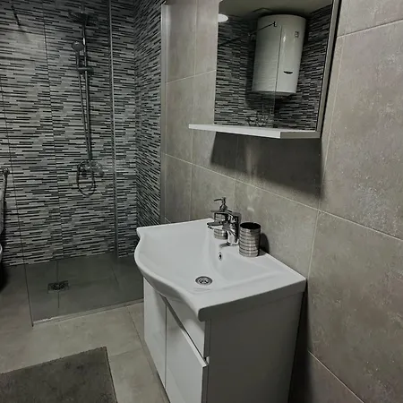 Anka Apartment *